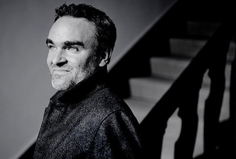 Izrādes "JĒRGS VIDMANIS UN SINFONIETTA RĪGA" attels