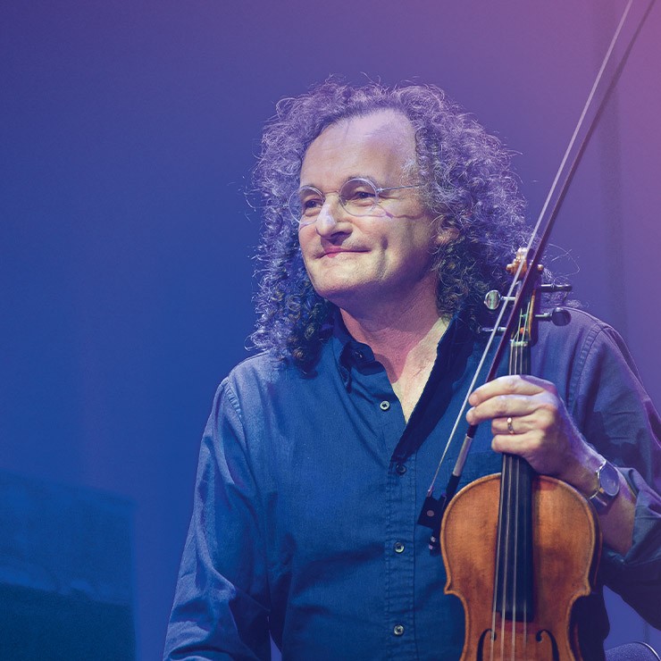 Izrādes "ĪRU MŪZIKAS DZĪRES. MARTIN HAYES AND THE COMMON GROUND ENSEMBLE" attels