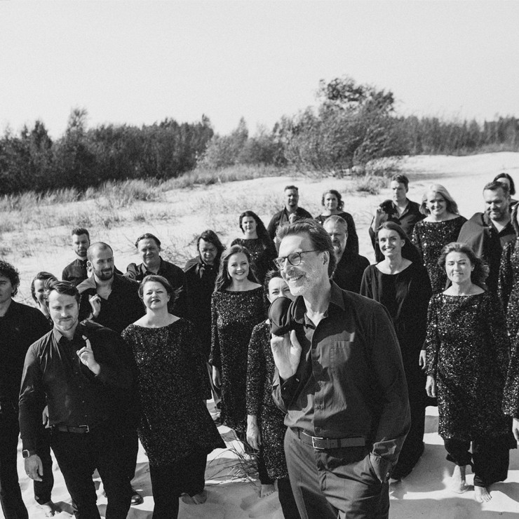 Izrādes "VĒSTULES JAUNAM DZEJNIEKAM. LATVIJAS RADIO KORIS" attels