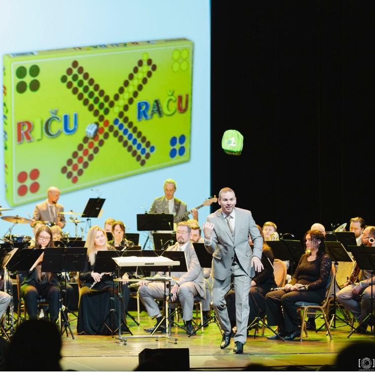 Изображение галереи 4: MUZIKĀLAIS “RIČU RAČU”. ORĶESTRIS “RĪGA” UN DAUMANTS KALNIŅŠ