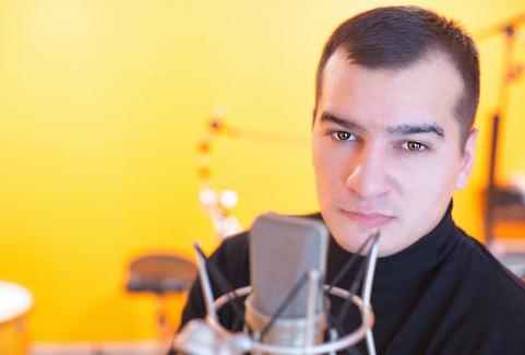 Izrādes "DZINTARS ČĪČA koncertprogrammā DĀVĀJU MŪŽIŅU" attels