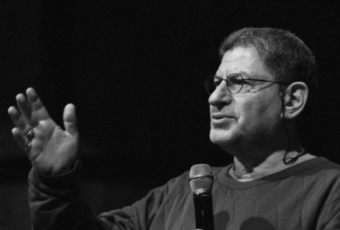 Izrādes "Atklātas sarunas ar Mihailu Labkovski - Kā vairot pašapziņu" attels