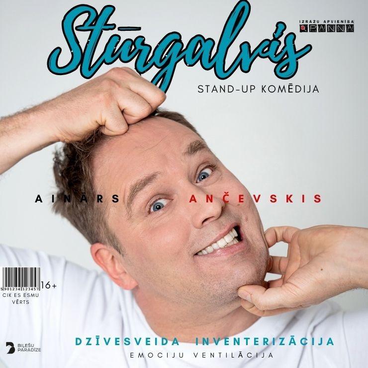 Izrādes "STŪRGALVIS - stand up komēdija ar Aināru Ančevski" attels
