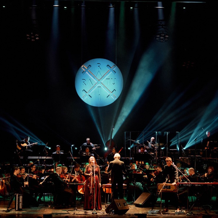 Galerijas bilde 1: RAXTU RAXTI UN SINFONIETTA RĪGA