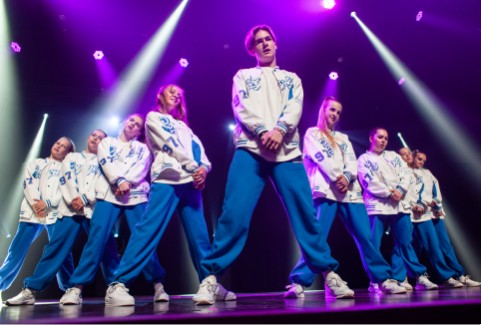 Izrādes "ITS ALL ABOUT LOVE. Dynamic Hit. Mūsdienu deju koncerts" attels