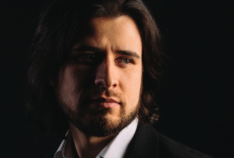 Izrādes "Ziemassvētku festivāls. Andreja Osokina solokoncerts" attels
