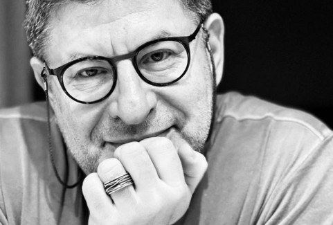 Izrādes "Atklātas sarunas ar Mihailu Labkovski - "Kā iemīlēt sevi un nodot šo pieredzi bērniem"" attels