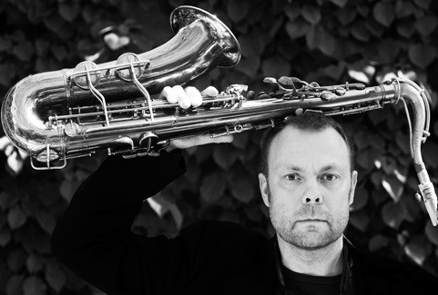 Izrādes "Radio SWH džeza klubs ar Lars Moller (saksofons/Dānija)" attels