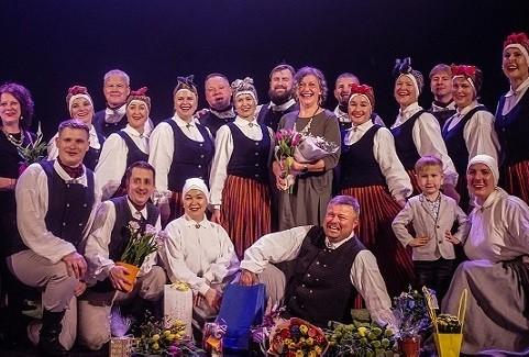 Izrādes "Mēs ciemiņus gaidīdami | Deju kolektīva KVĒLE 55 gadu jubilejas koncerts" attels