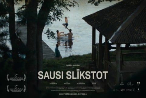 Izrādes "Kinoseanss / SAUSI SLĪKSTOT" attels