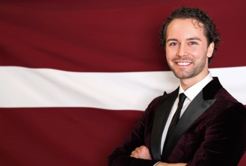 Izrādes "Ainars Bumbieris koncertā “Kas latviet’s īsts”" attels