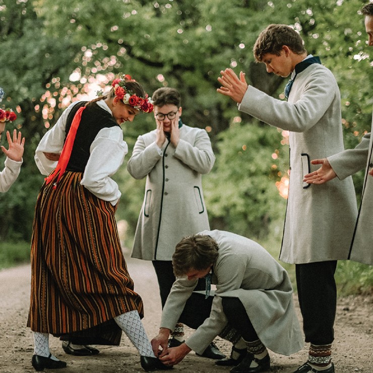 Izrādes "DA "Vizbulīte" koncertuzvedums “Katram sava laime”" attels