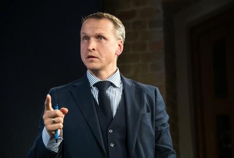 Galerijas bilde 2: Nopietna komēdija “Uz visu banku!”