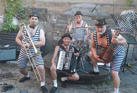 Izrādes "Jāņojam Jāņparkā. Grupa “Ziņģes brāļi”, DJ Alexx Rea" attels
