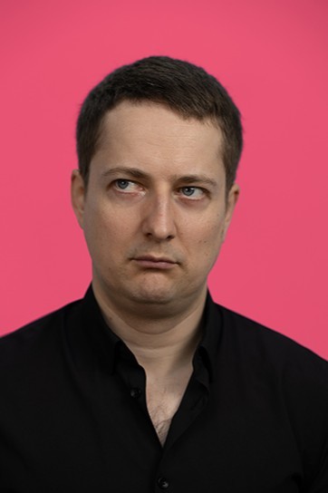 Meklēšanas rezultāta izrādes "SMAIDS | Riktīgi pozitīva stand- up komēdija. Komiķis Maksims Trivaškevičs" attels