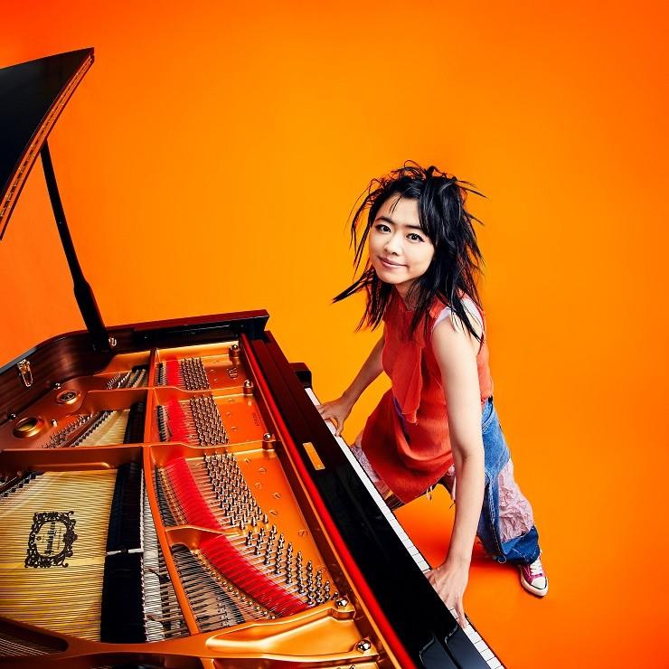 Galerijas bilde 3: Hiromi "step forward" un Liepājas Simfoniskais orķestris