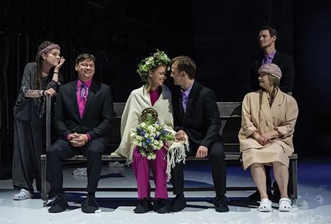 Gallery image 4: TRĪS BĒRES UN DIVAS KĀZAS