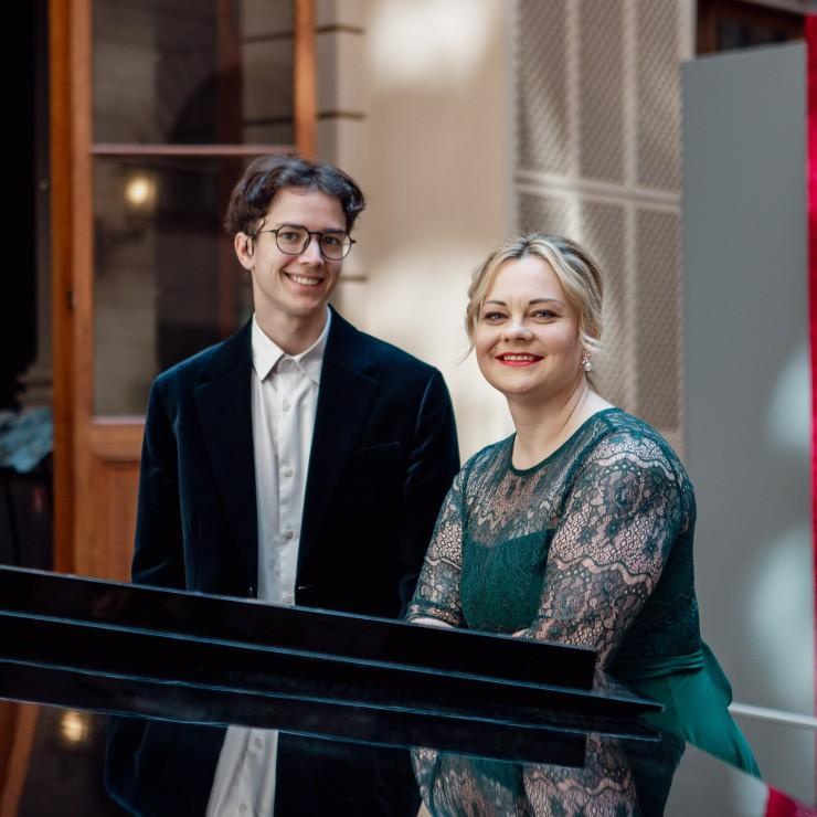 Izrādes "Emīlam Dārziņam 150" attels