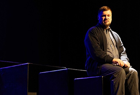 Galerijas bilde 3: Daniels Kīzs “PUĶES ALDŽERNONAM” dramatiska fantāzija vienā daļā