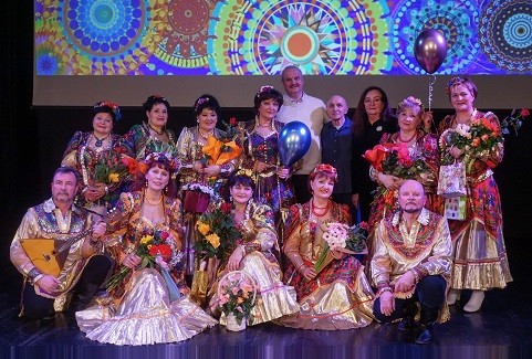 Izrādes "Tautas dziesmu ansambļa ,,Voļņica” koncerts IEMĪĻOTO MELODIJU KALEIDOSKOPS" attels