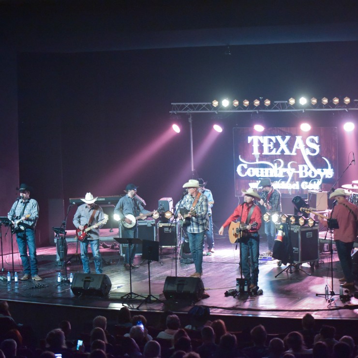 Izrādes "Texas Country Boys (ASV)" attels