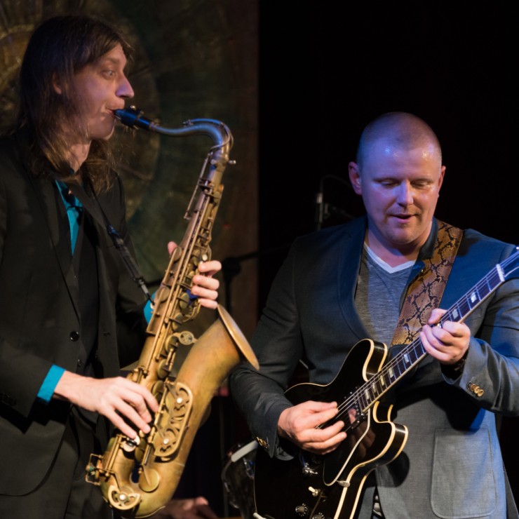 Izrādes "Latvian Blues Band | Christmas Blues" attels