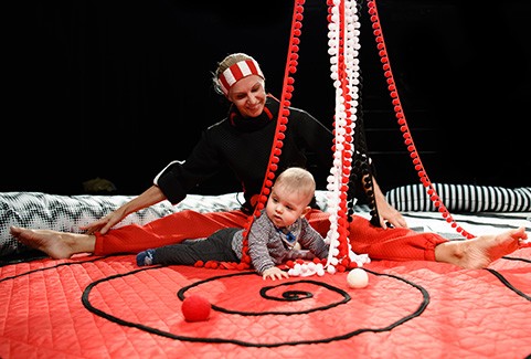 Изображение спектакля "Kustību izrāde mazuļiem NEREDZĒTĀ PASAULE | Lietuva, Šokio teatras Dansema"