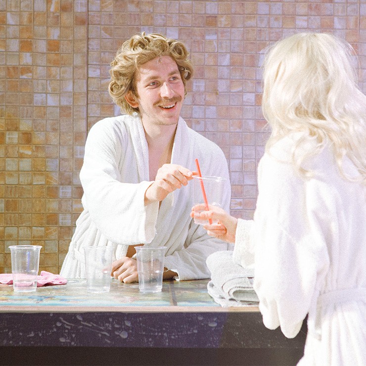 Изображение галереи 1: KATRA DIENA KĀ SVĒTDIENA | Igaunija, Von Krahli Teater