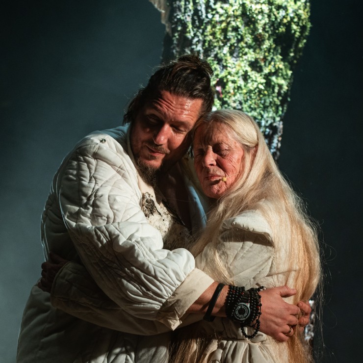 Galerijas bilde 2: Vecajo kults | Dirty Deal Teatro viesizrāde