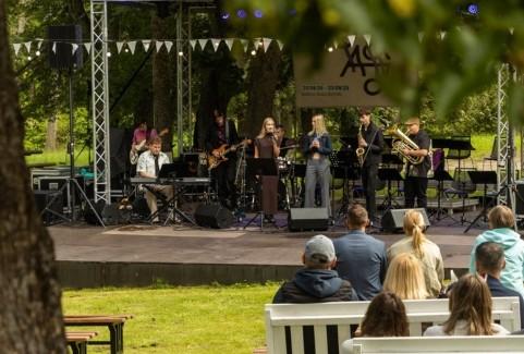 Izrādes "Studentu meistarklašu ansambļu koncerts | Škiuņa džezs. Baltijas džeza festivāls" attels