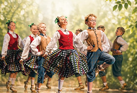 Izrādes "Bērnu un jauniešu deju kolektīva “Vizbulīte” un draugu deju koncerts “Kopā būt”" attels