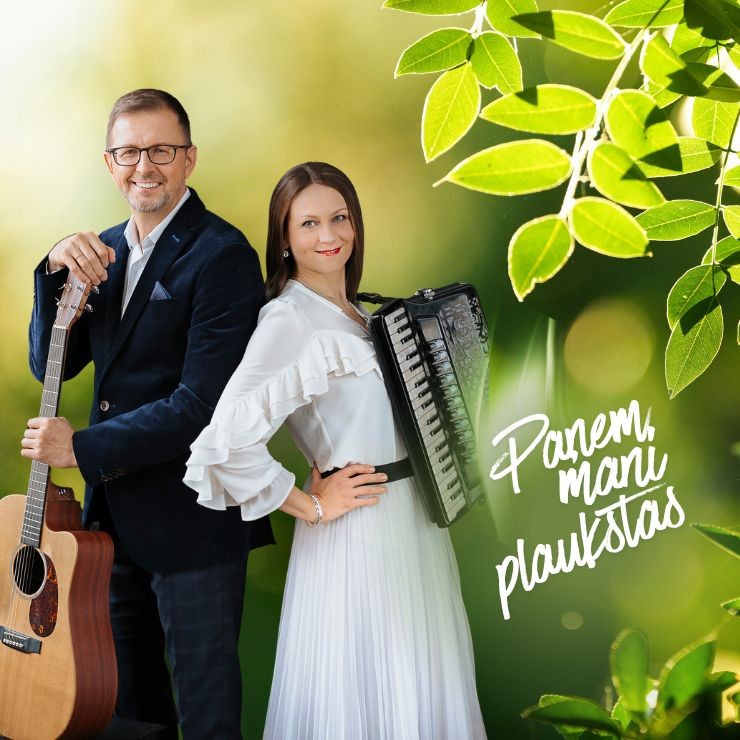Image of the event "NORMUNDS ĶIETIS un INITA ĀBOLIŅA koncertā "PAŅEM MANI PLAUKSTĀS""