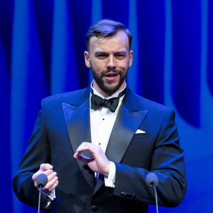 Izrādes "Svētku koncerts Latvijas Valsts svētku noskaņās. Pianists Māris Žagars un solists Edgars Ošleja" attels