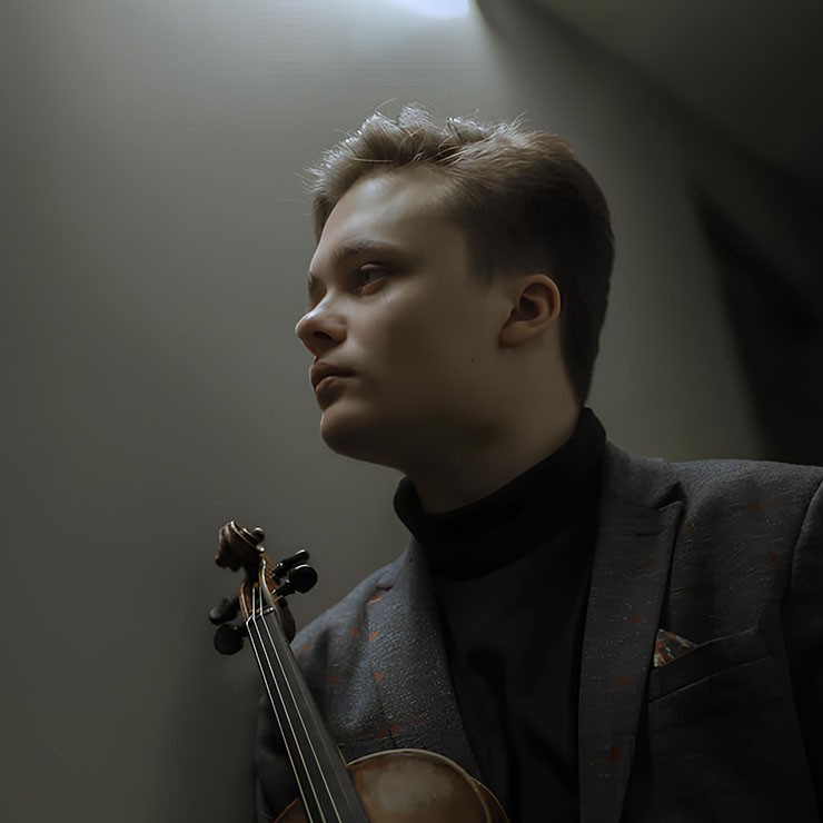 Изображение спектакля "KARMENA un Appolona dejas ar Daniilu Bulajevu un Davinspiro Camerata"
