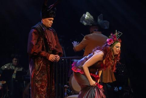 Изображение галереи 9: PARĪZES BOHĒMA ǀ eko-modes operete ǀ iedvesmots no I.Kálmána Monmartras vijolītes