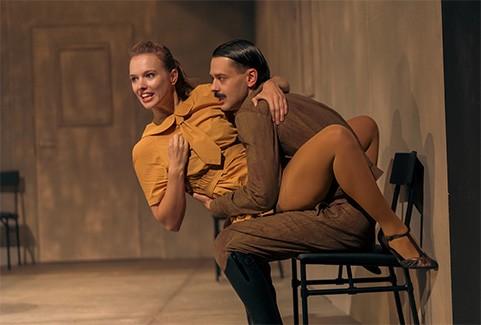 Изображение галереи 8: TREŠĀS IMPĒRIJAS BAILES UN POSTS