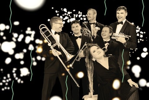 Izrādes "ZIEMASSVĒTKI AR KRISTĪNI PRAULIŅU UN LATVIAN BRASS" attels