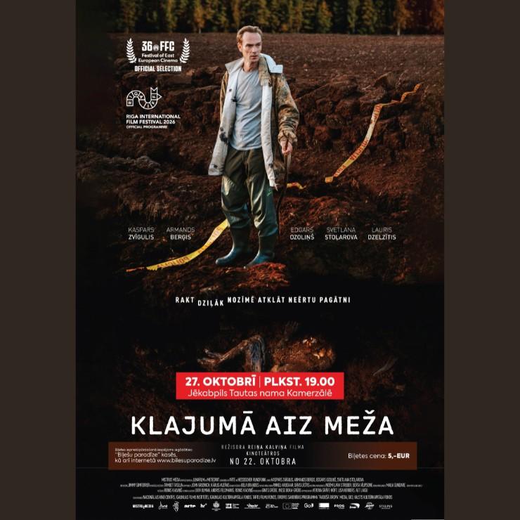 Izrādes "Filma "Klajumā aiz meža"" attels