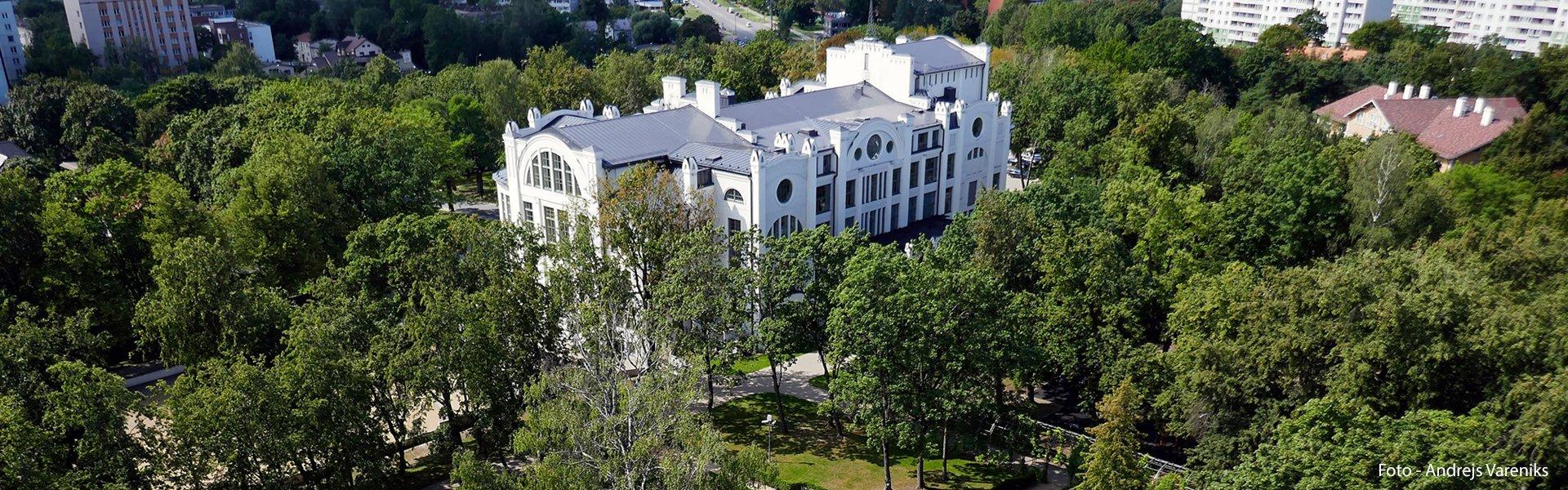 Image of the venue "Kultūras pils ZIEMEĻBLĀZMA"